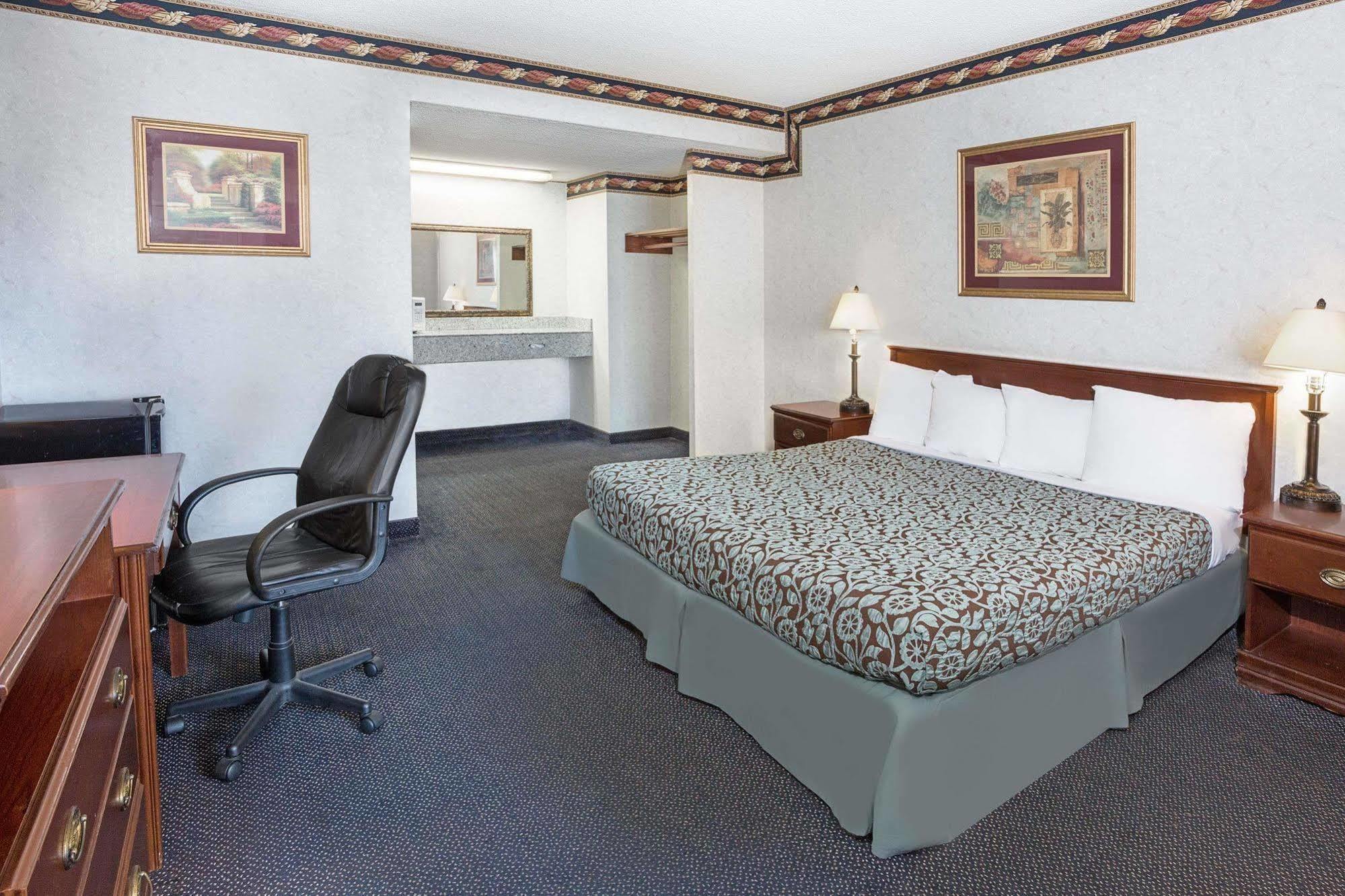 Sunset Inn كوستا ميسا، أورانج، كاليفورنيا المظهر الخارجي الصورة